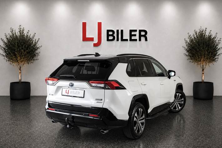 Hvid Toyota RAV4 fra 2022