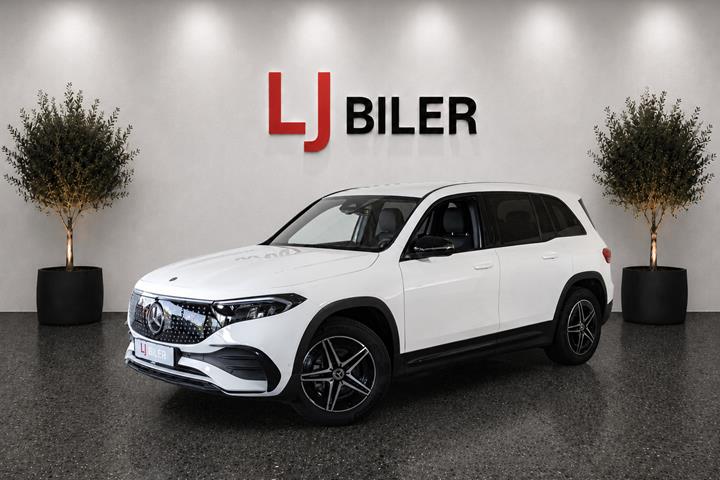 Hvid Mercedes EQB250+ fra 2024 set udefra
