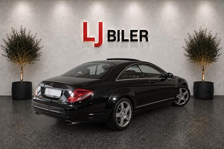 Sort Mercedes CL500 fra 2008