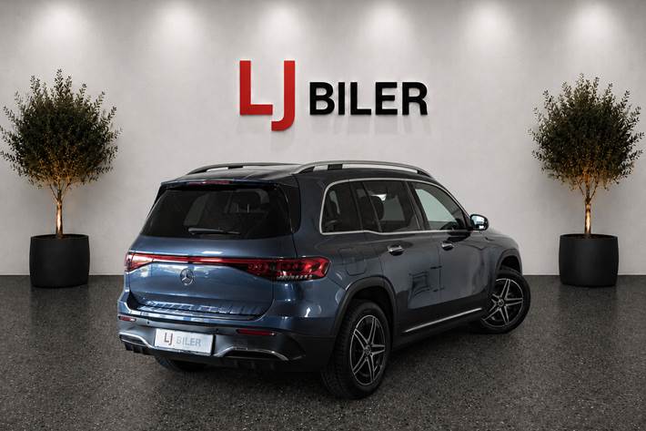 Sort Mercedes EQB300 fra 2022