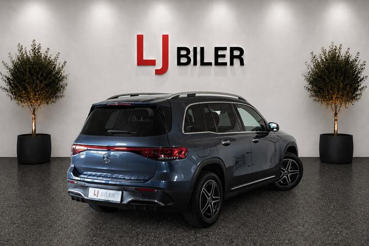 Sort Mercedes EQB300 fra 2022
