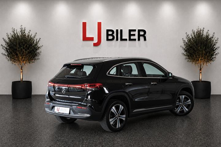 Sort Mercedes EQA250 fra 2021