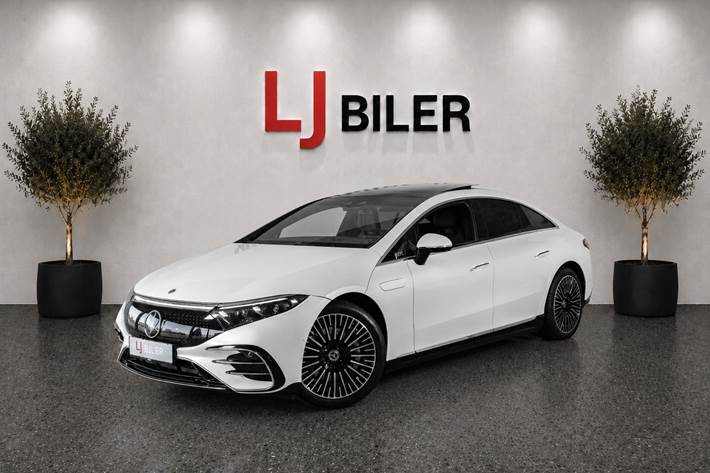Hvid Mercedes EQS450+ fra 2023 set udefra
