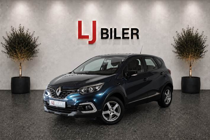 Blå Renault Captur fra 2017 set udefra