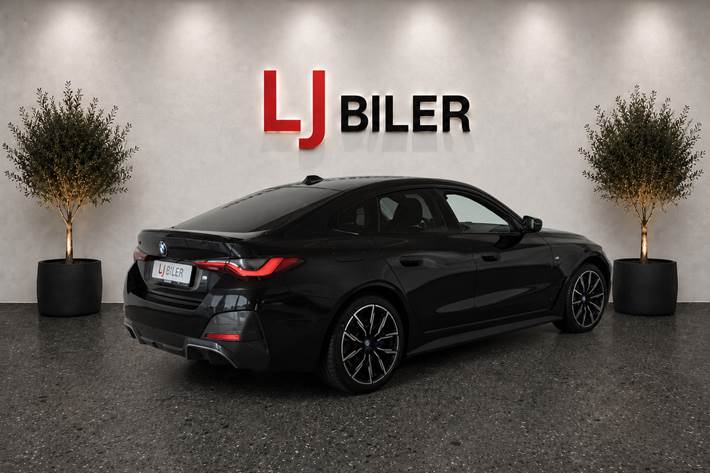 Sort BMW i4 fra 2023