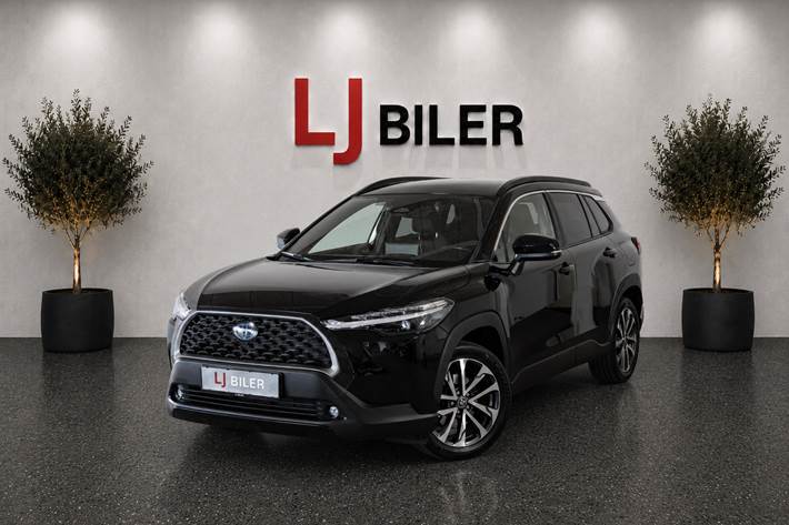 undefined Toyota Corolla Cross fra 2023 set udefra