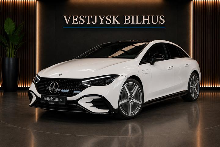Hvid Mercedes EQE350+ fra 2022 set udefra