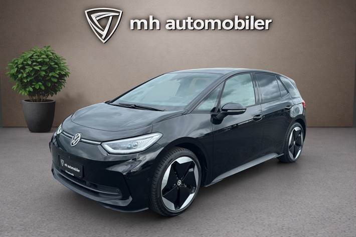 Sort VW ID.3 fra 2025 set udefra