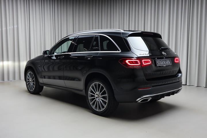 Sort Mercedes GLC300 e fra 2021