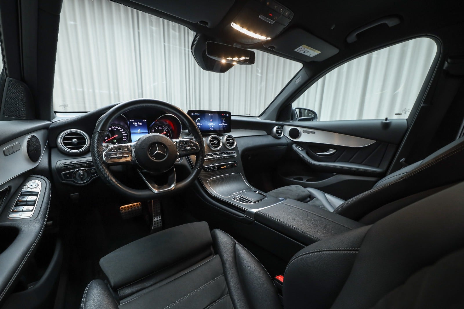 Sort Mercedes GLC300 e fra 2021