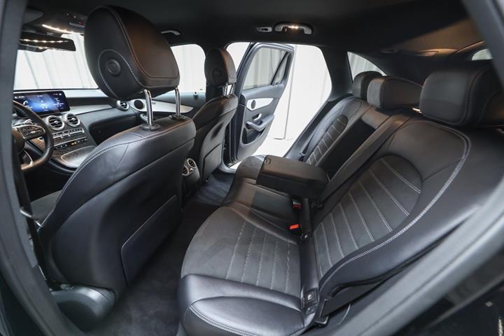 Sort Mercedes GLC300 e fra 2021