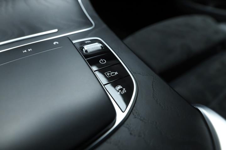 Sort Mercedes GLC300 e fra 2021