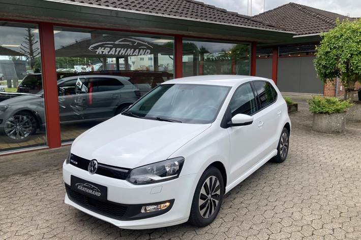 Hvid VW Polo fra 2016 set udefra