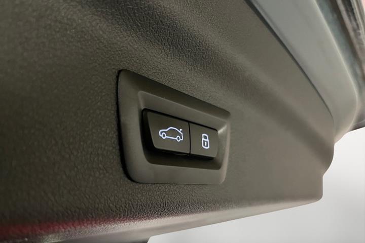 Grøn BMW iX1 fra 2023