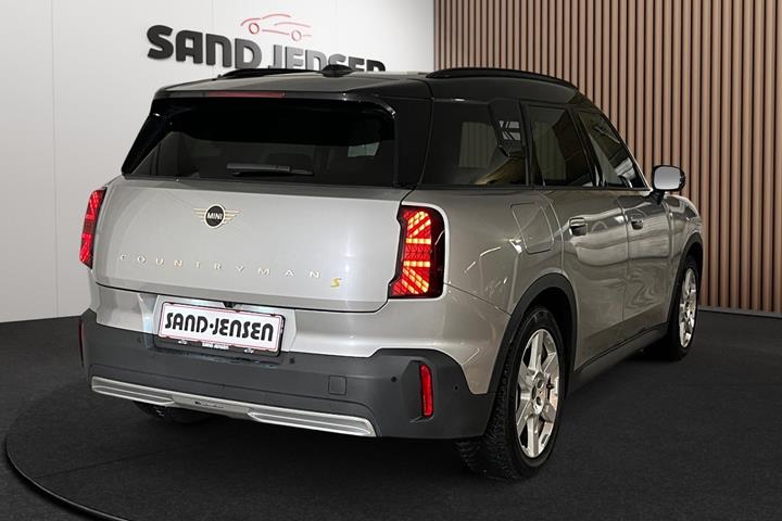 Sølv Mini Countryman SE fra 2025