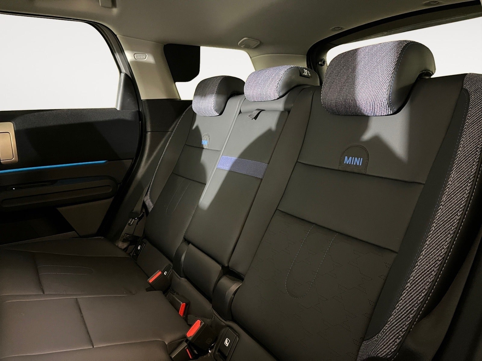 Sølv Mini Countryman SE fra 2025