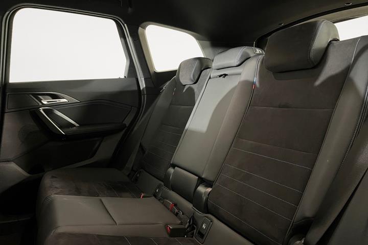 Grøn BMW iX1 fra 2023
