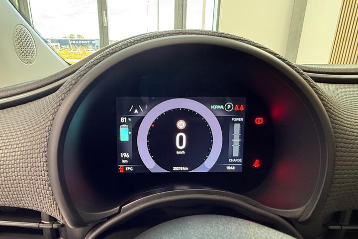 Blå Fiat 500e fra 2023