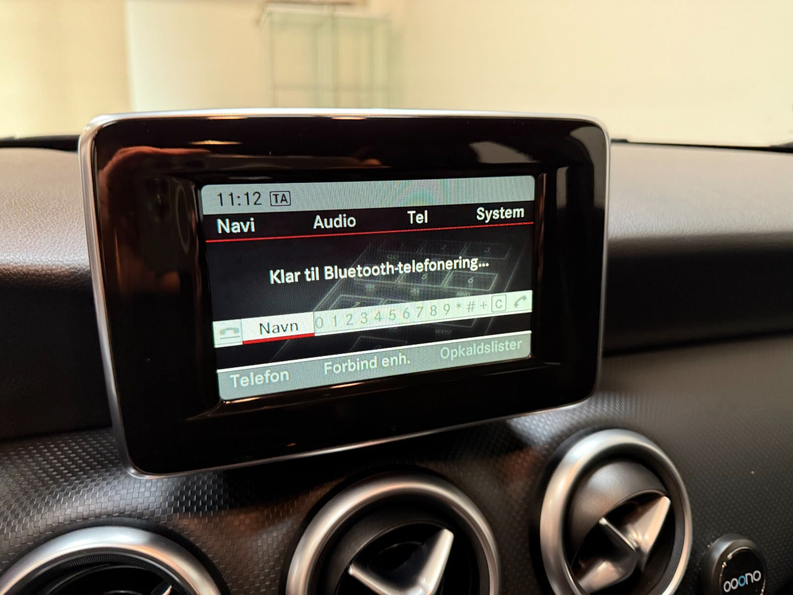 Grå Mercedes A180 fra 2015