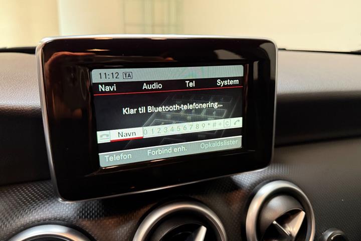 Grå Mercedes A180 fra 2015