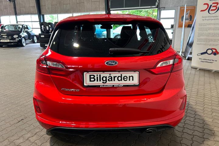 Rød Ford Fiesta fra 2019