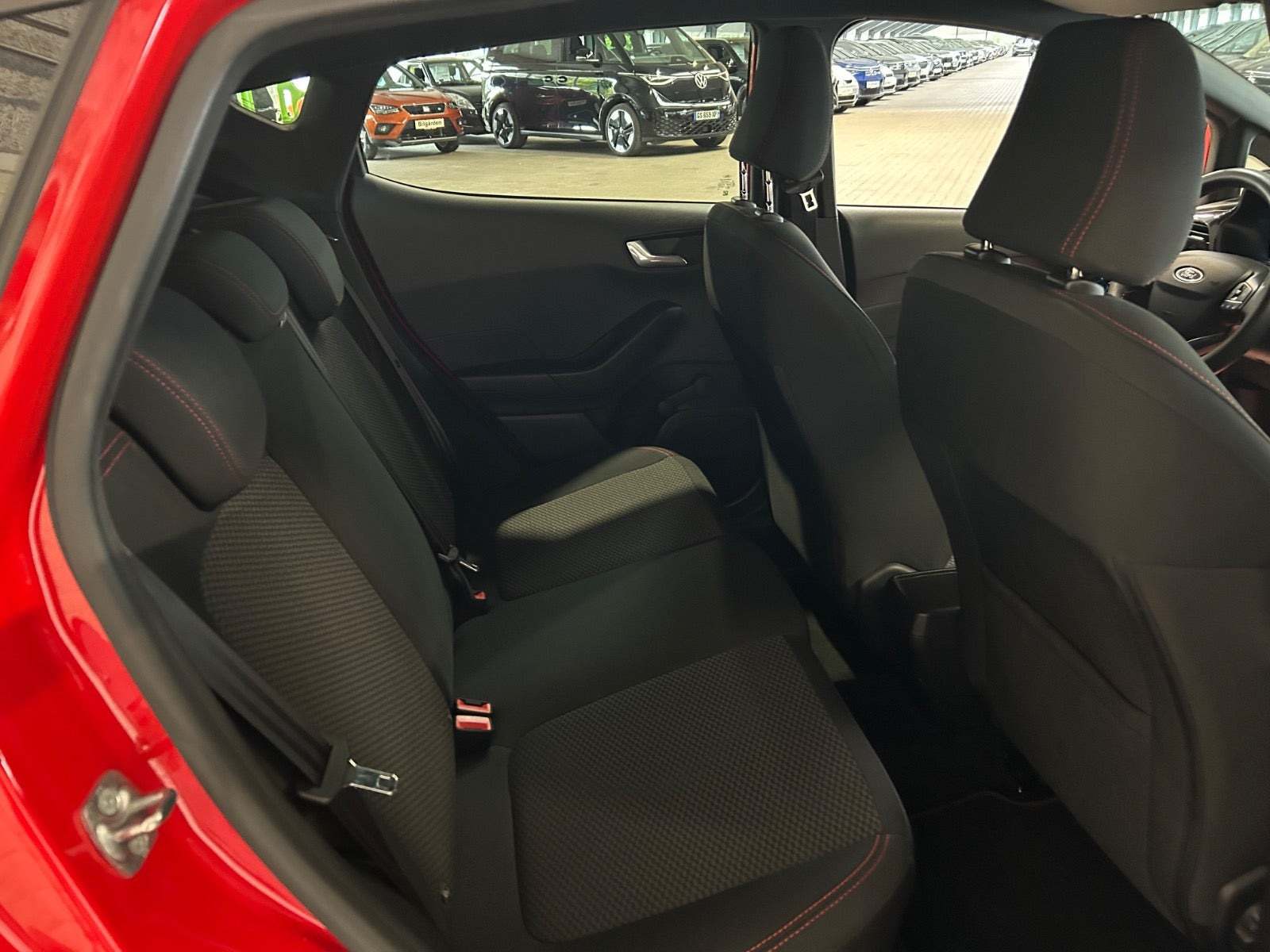 Rød Ford Fiesta fra 2019