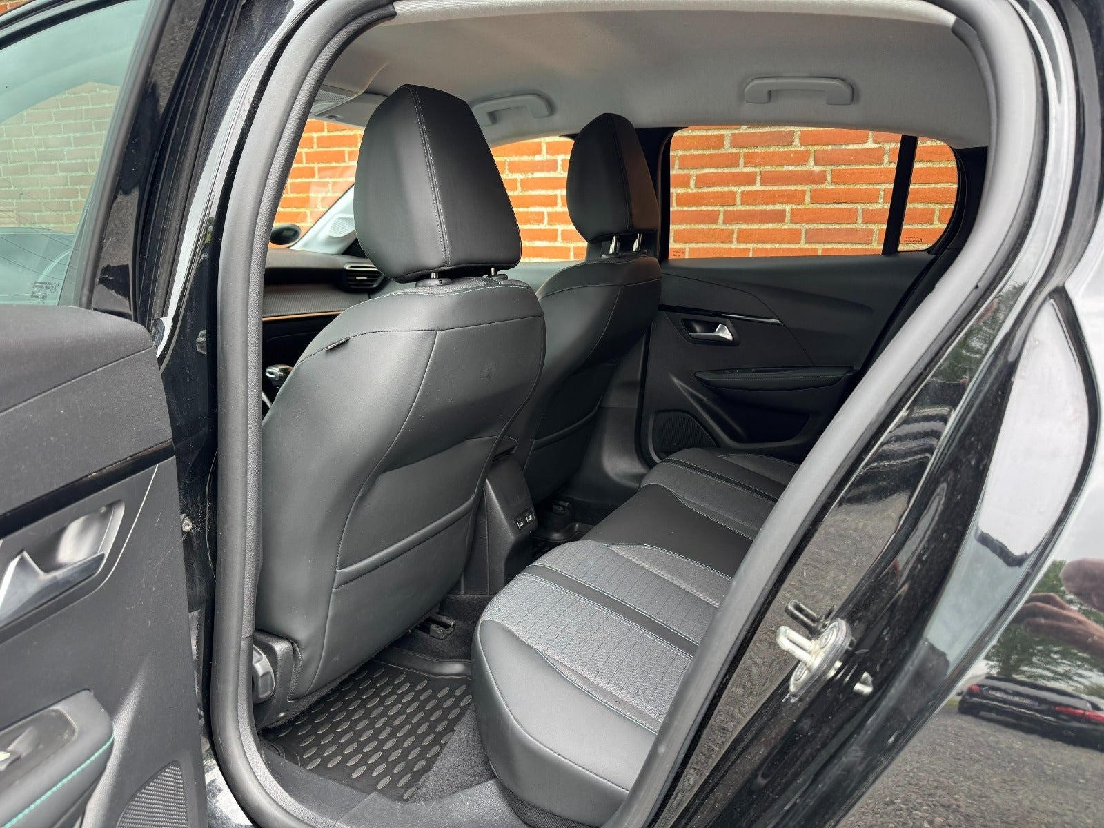undefined Peugeot 208 fra 2020