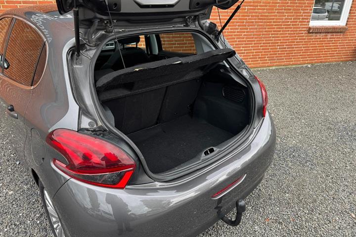 undefined Peugeot 208 fra 2019
