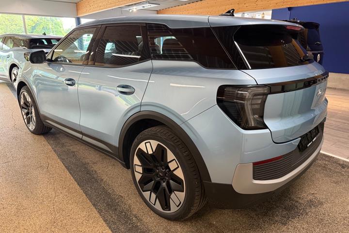 Blå Ford Explorer fra 2025