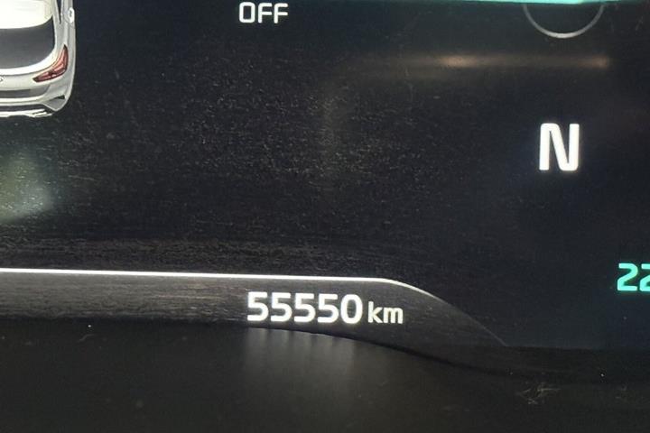 Grå Kia XCeed fra 2021
