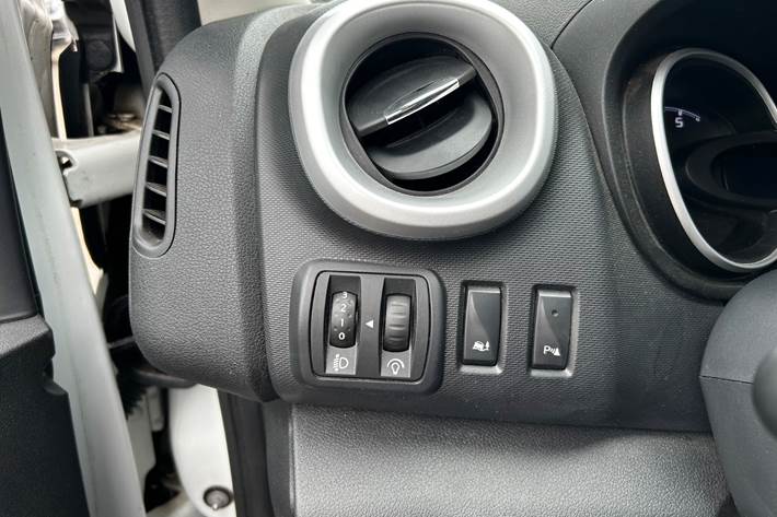 Hvid Fiat Talento fra 2016