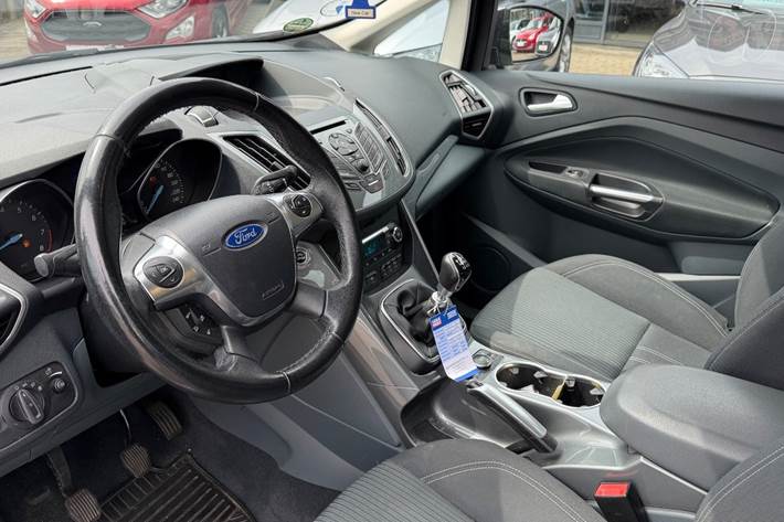Grå Ford C-MAX fra 2013