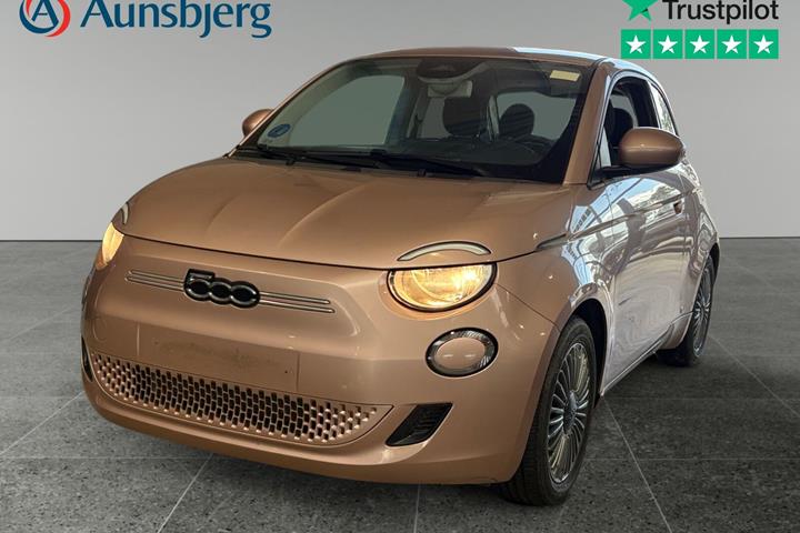 Kobber Fiat 500e fra 2022 set udefra