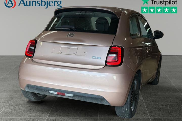 Kobber Fiat 500e fra 2022