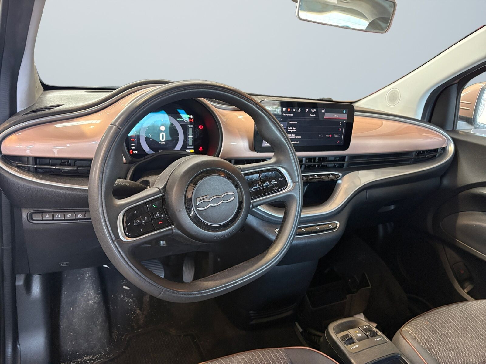 Kobber Fiat 500e fra 2022