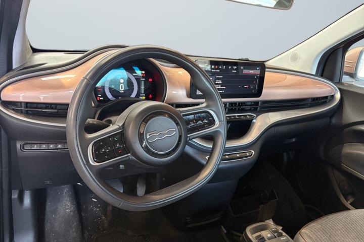 Kobber Fiat 500e fra 2022