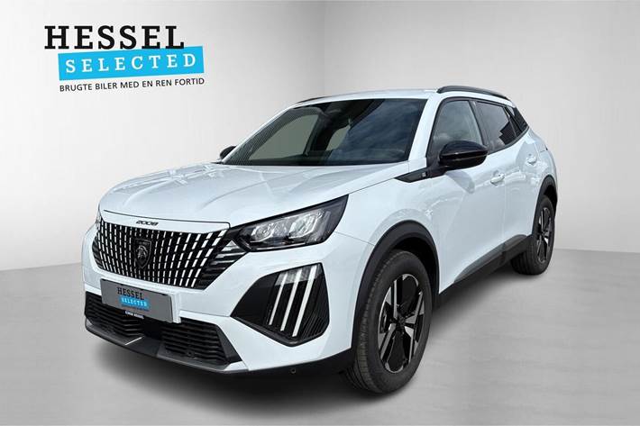 Hvid Peugeot e-2008 fra 2025 set udefra