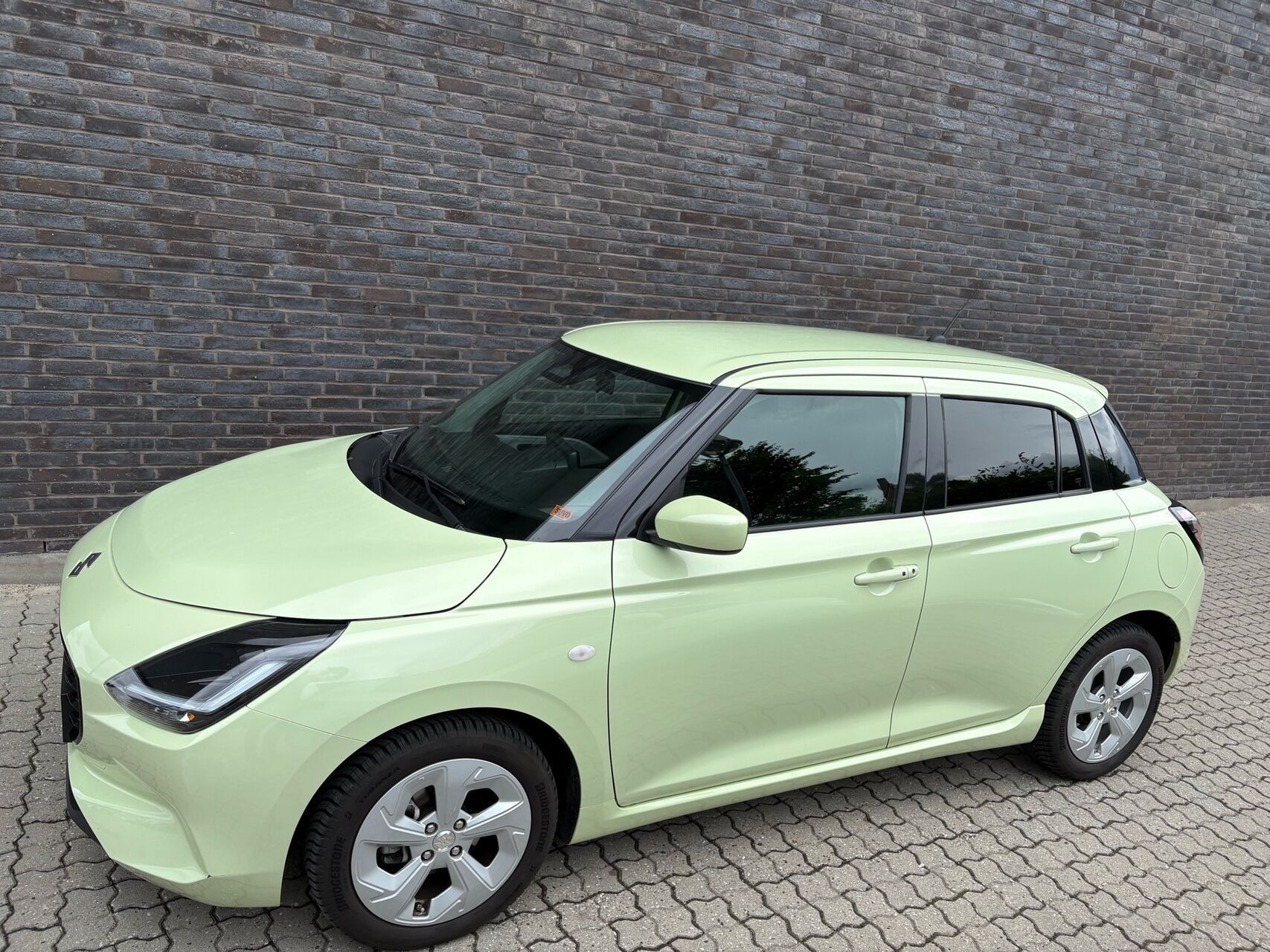 Gul Suzuki Swift fra 2025