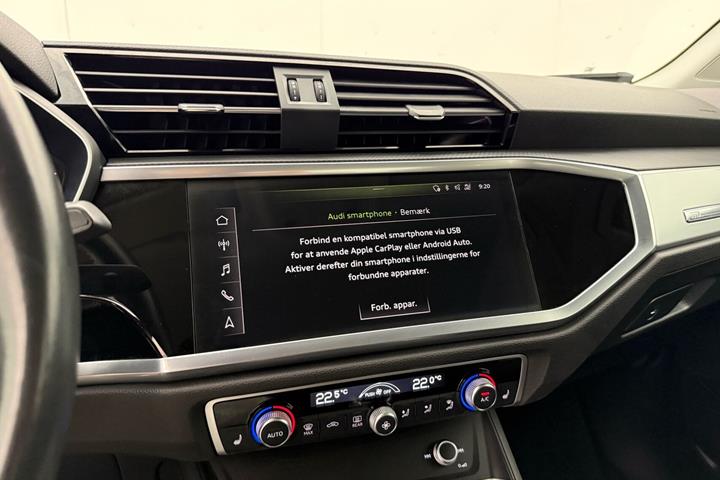 Grå Audi Q3 fra 2019