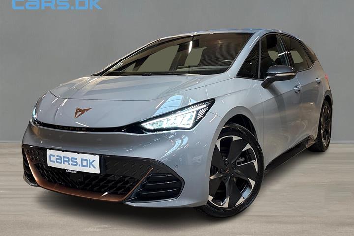 Grå Cupra Born fra 2024 set udefra