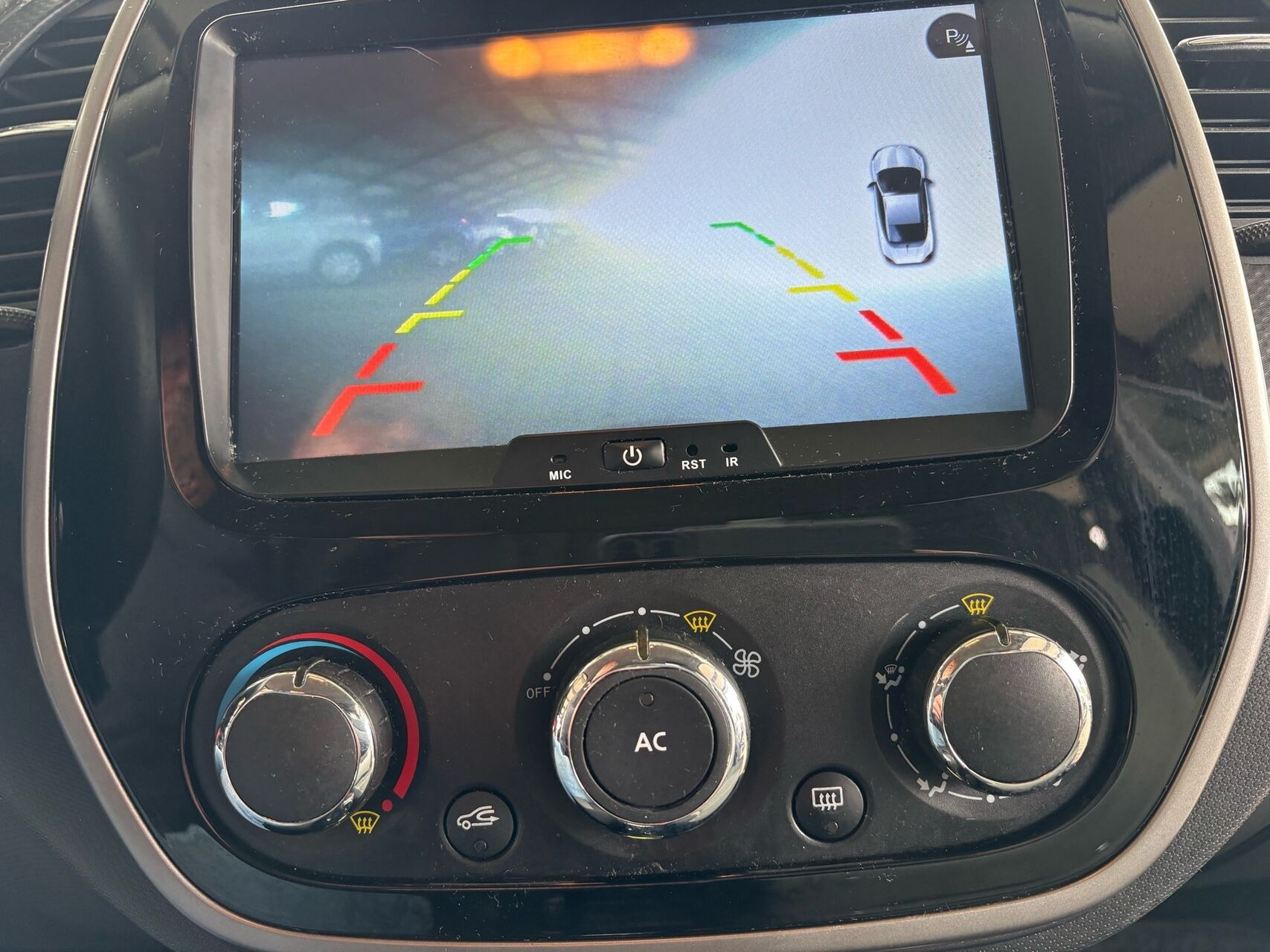 Sort Renault Captur fra 2014