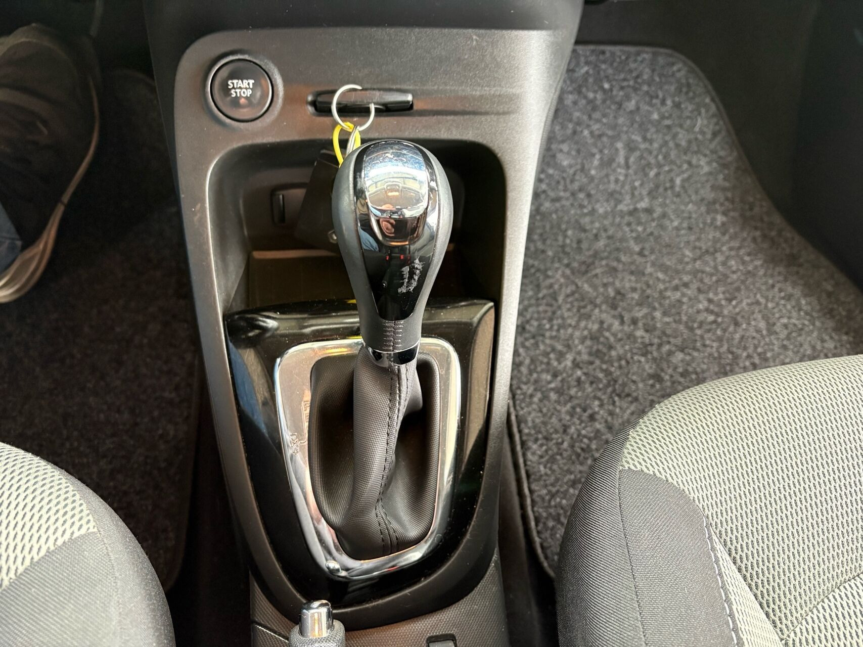 Sort Renault Captur fra 2014
