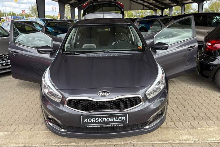 Grå Kia Ceed fra 2016