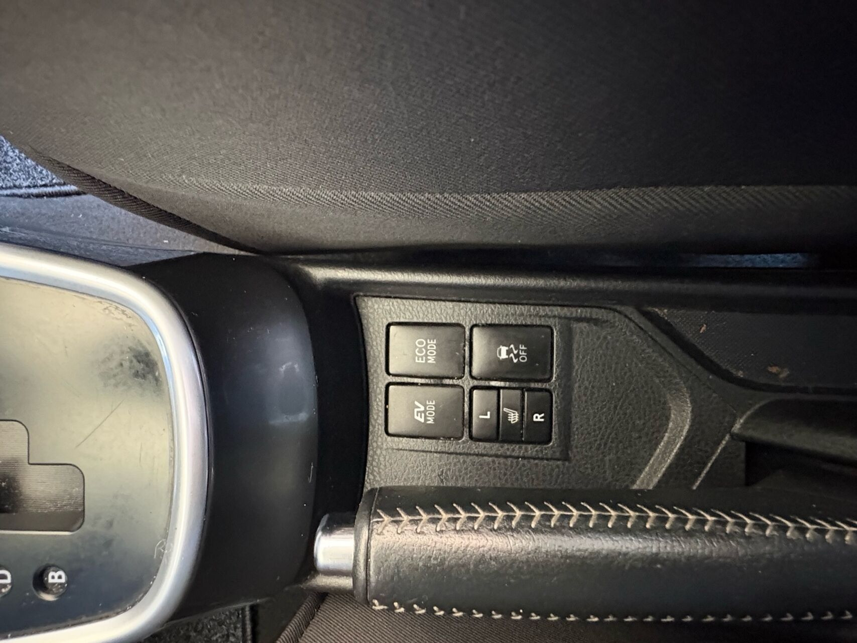 Rød Toyota Yaris fra 2016
