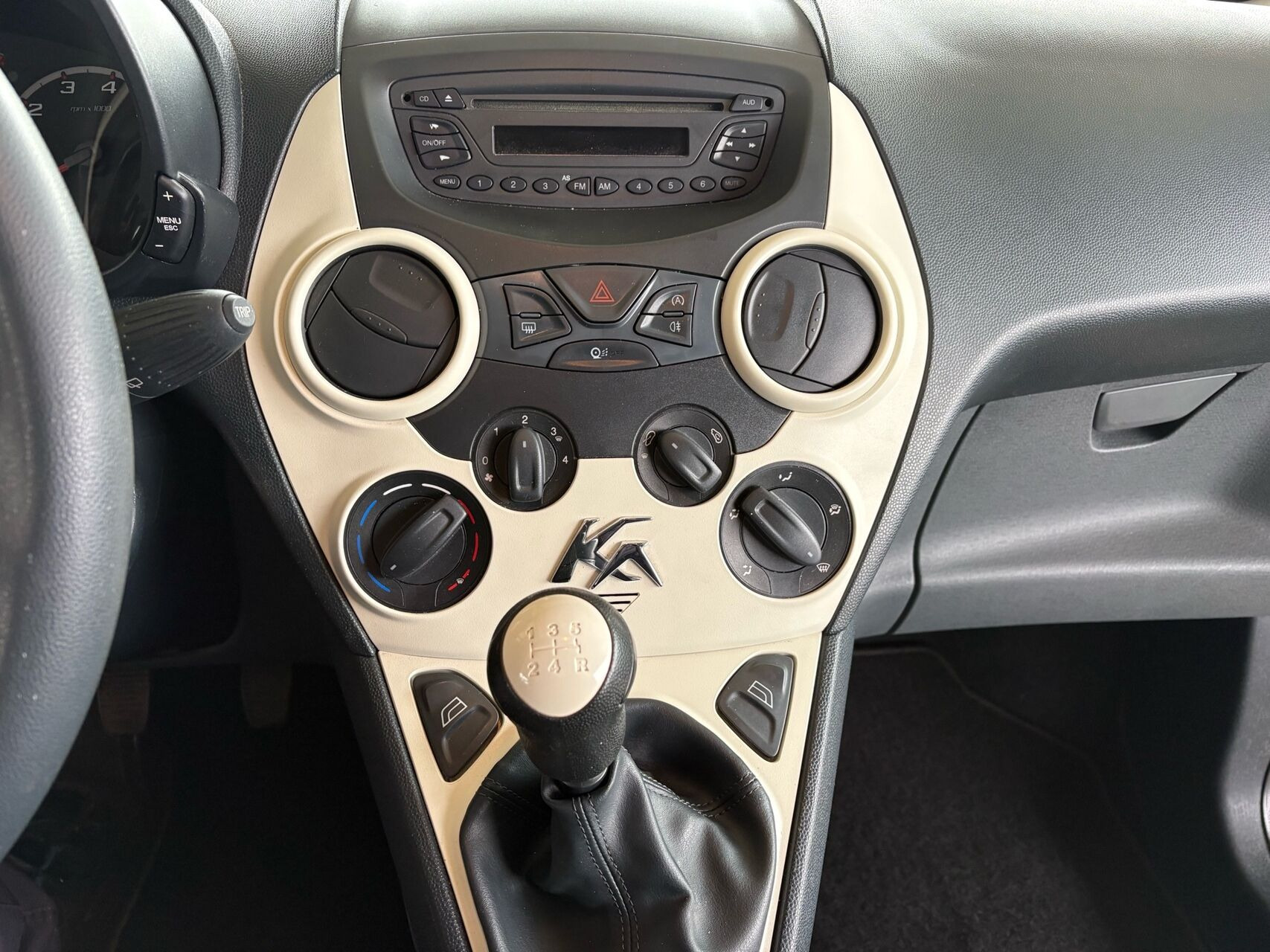Hvid Ford Ka fra 2013