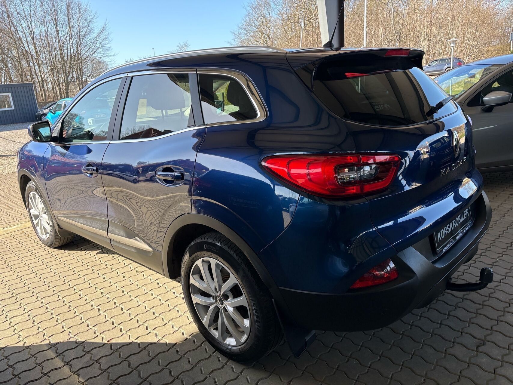 Blå Renault Kadjar fra 2016