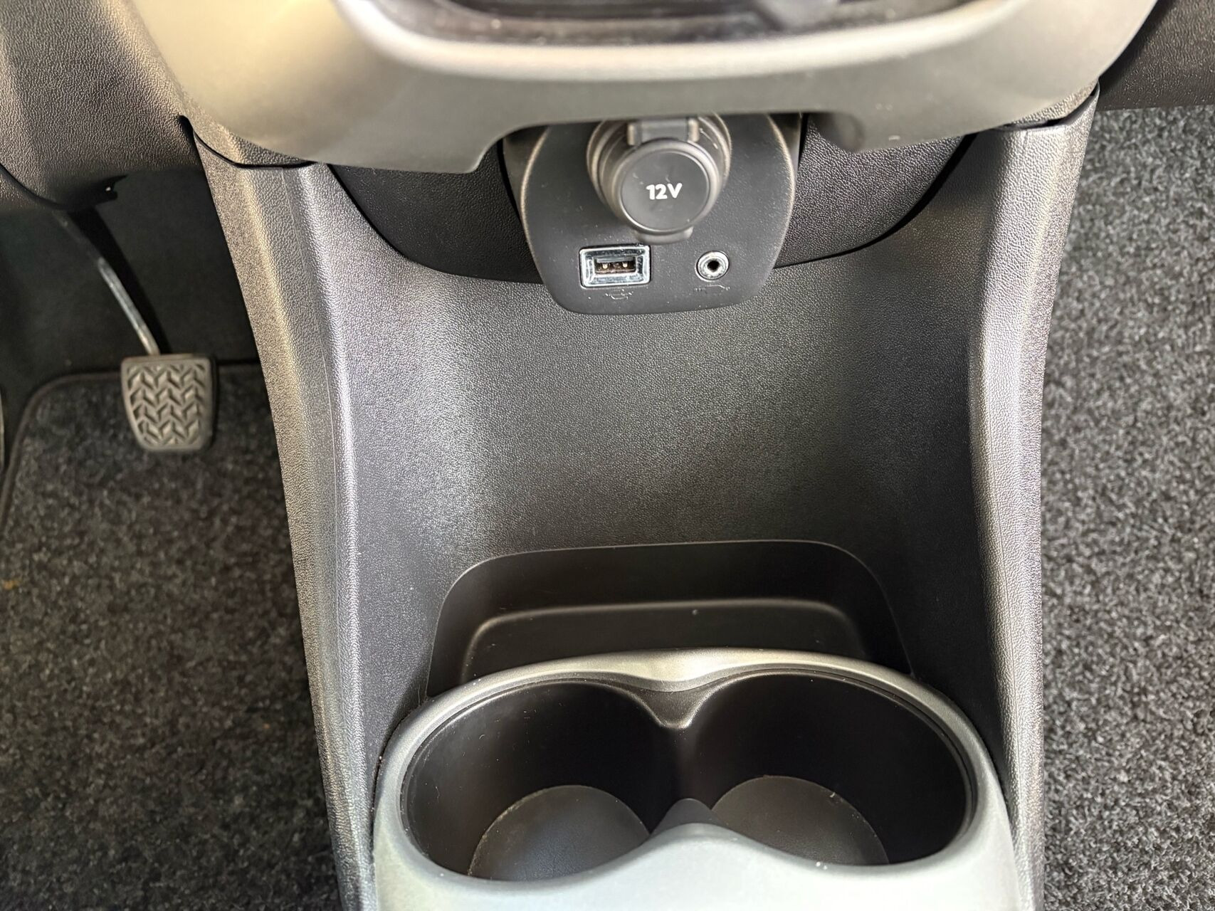Grå Toyota Aygo fra 2015