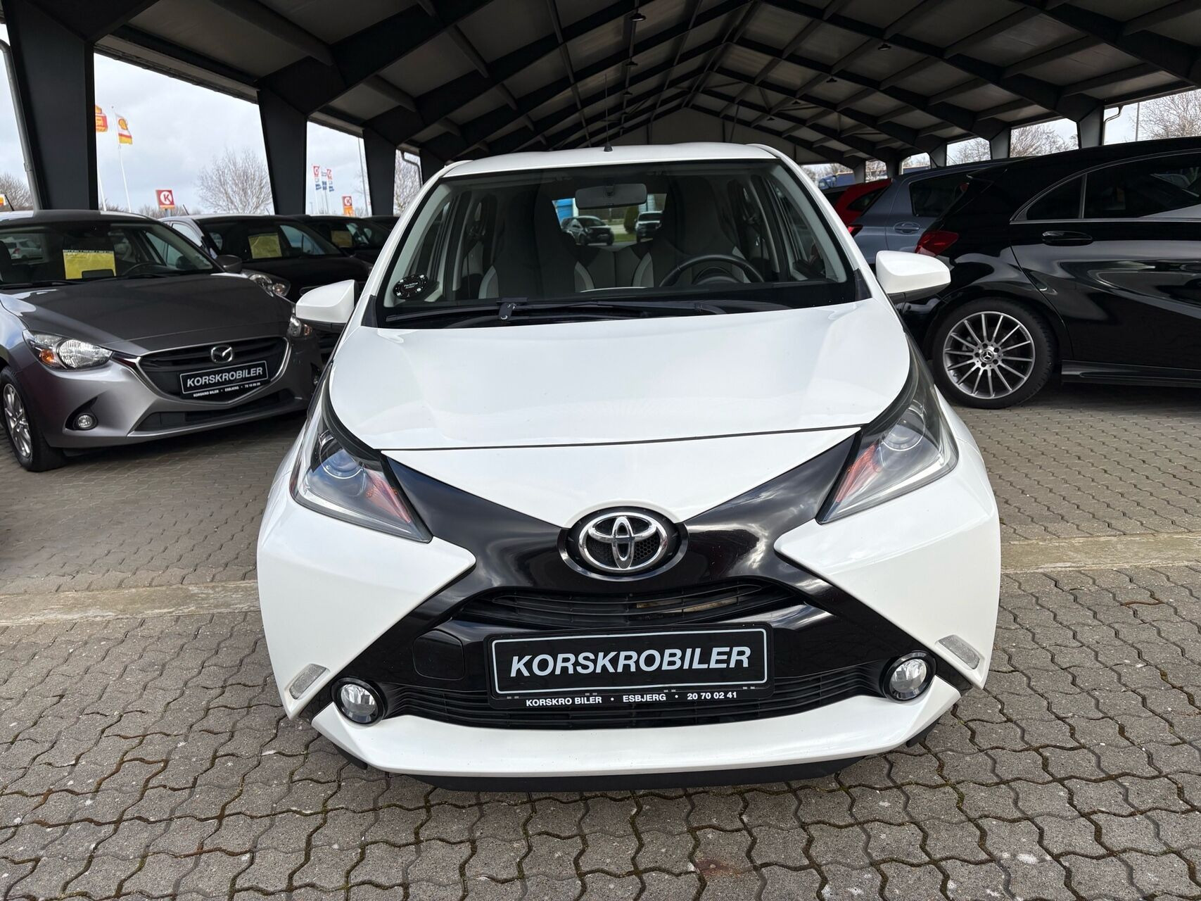 Hvid Toyota Aygo fra 2014