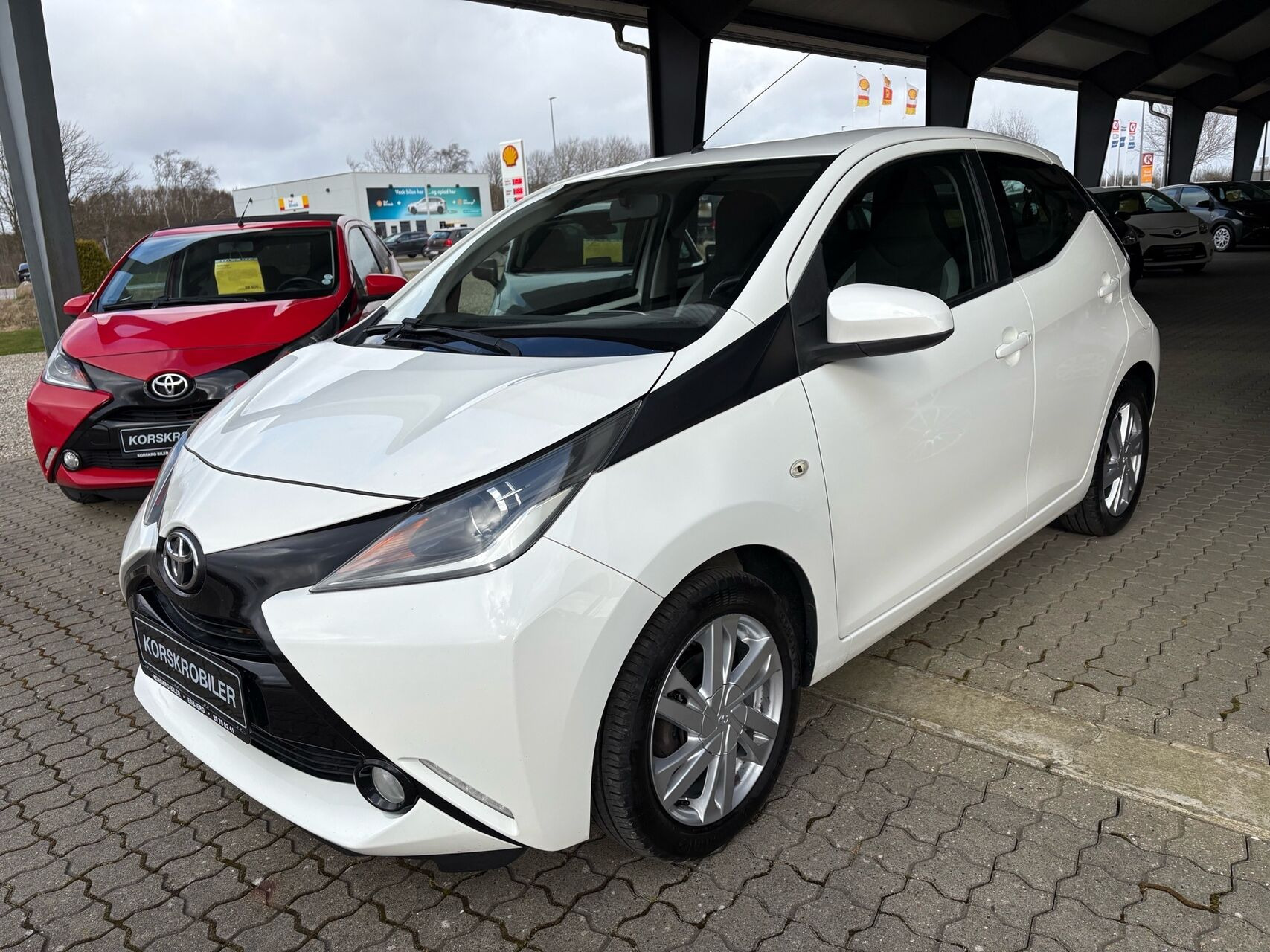 Hvid Toyota Aygo fra 2014