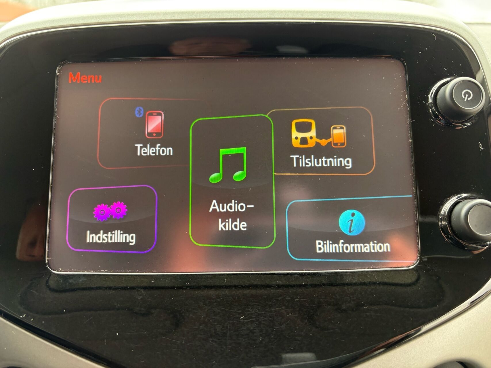 Hvid Toyota Aygo fra 2014
